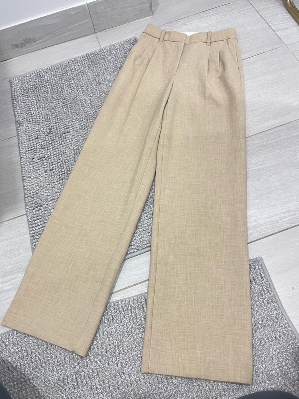 Wilfred effortless pants beige cream tone size 2 inseam 32” tall trousers - Picture 2 of 9